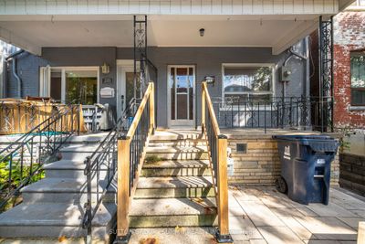 333 Concord Ave, Home with 3 bedrooms, 2 bathrooms and 1 parking in Toronto ON | Image 3