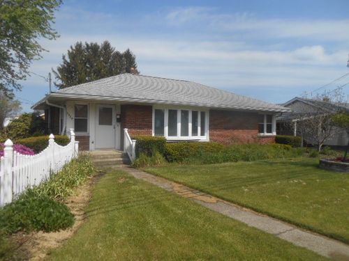 2324 W 32nd St, Erie, PA, 16506-3462 | Card Image