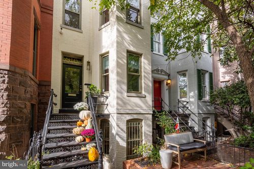 810 N Carolina Ave Se, WASHINGTON, DC, 20003-1361 | Card Image