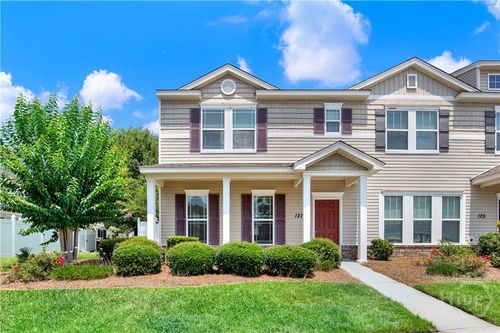 127 Acapella Ave, Pooler, GA, 31322-9056 | Card Image