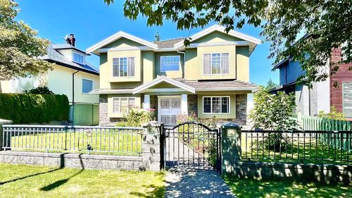 80XX 17th Ave, Burnaby, BC, V3N1M5 | Card Image
