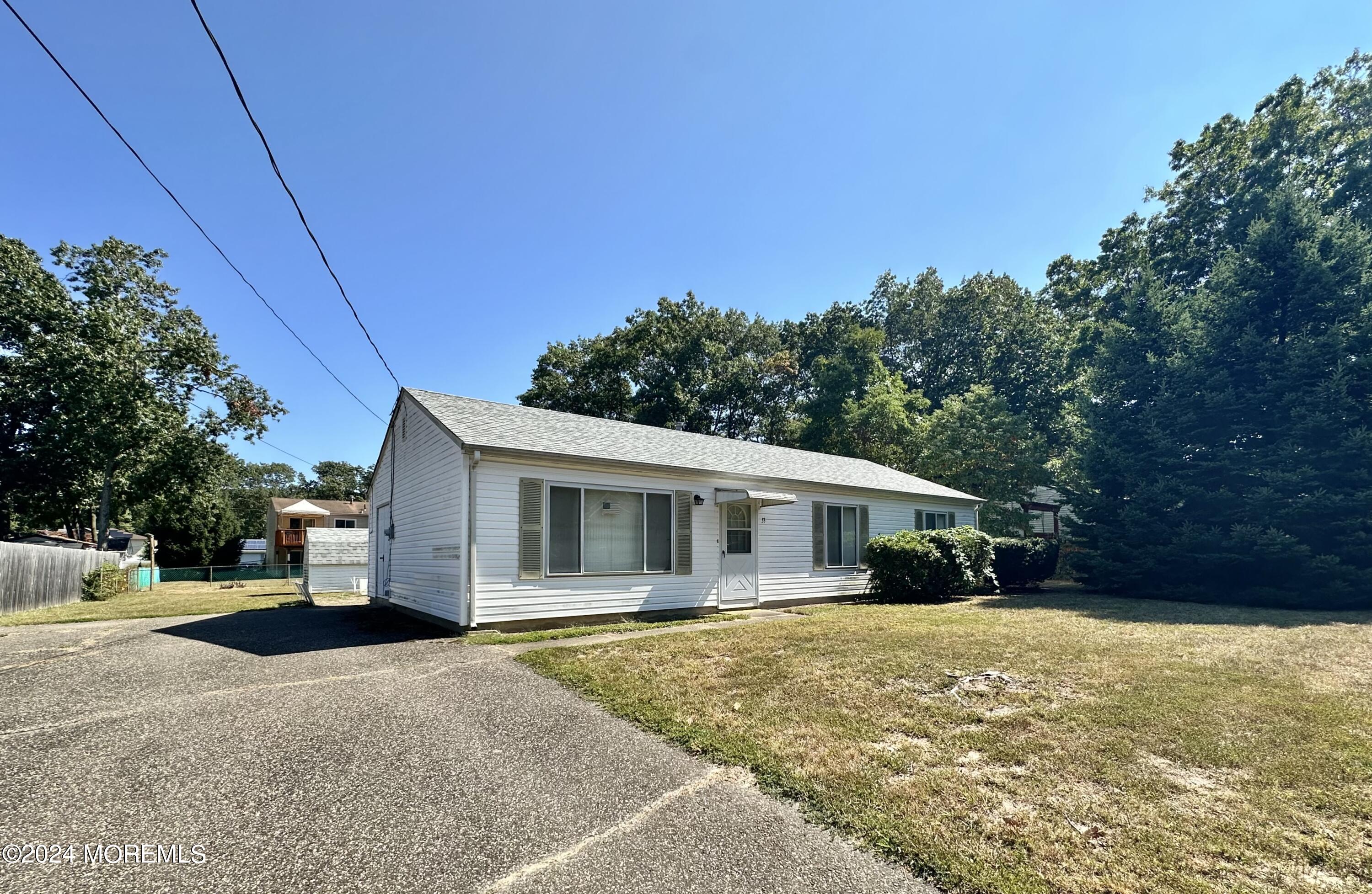 Pine Tree Dr, Bayville, NJ 08721