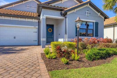 7028 Highgate Lane, House other with 4 bedrooms, 3 bathrooms and null parking in Bradenton FL | Image 2