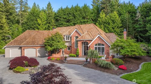 24607 Se Old Black Nugget Rd, Issaquah, WA, 98029-7622 | Card Image