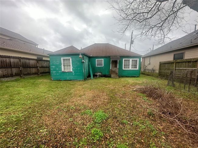 8110 Gladstone St, House other with 3 bedrooms, 1 bathrooms and null parking in Houston TX | Image 9