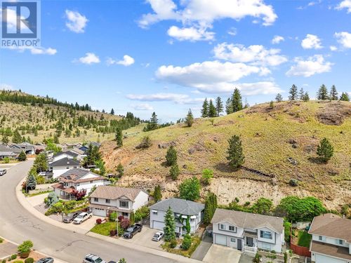1368 Sunshine Crt, Kamloops, BC, V2E2P9 | Card Image