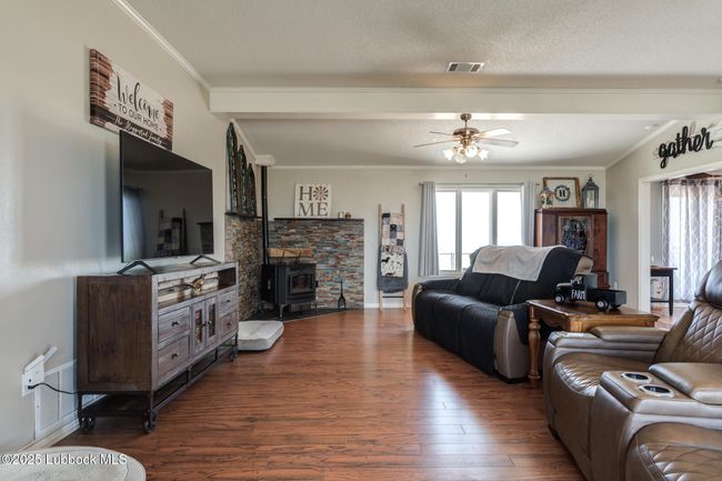 2647 N Highway 788, House other with 3 bedrooms, 2 bathrooms and null parking in Plainview TX | Image 8