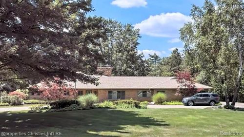 1640 Orchard Ln, Bloomfield Hills, MI, 48301-4019 | Card Image