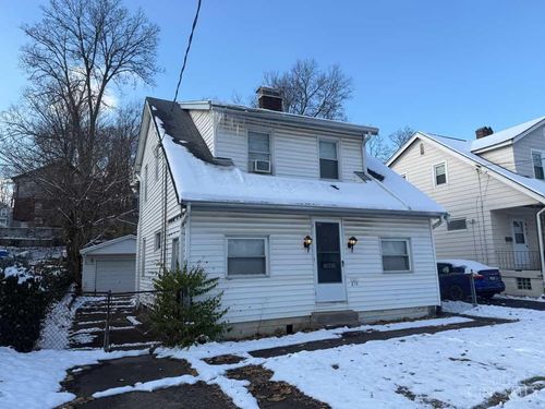 813 Greenwich, Cincinnati, OH, 45238 | Card Image