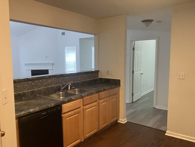 10246 Deep Creek Pl, House other with 4 bedrooms, 3 bathrooms and null parking in Union City GA | Image 8