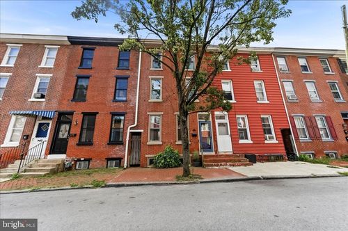 122 E Miner St, WEST CHESTER, PA, 19382-3124 | Card Image
