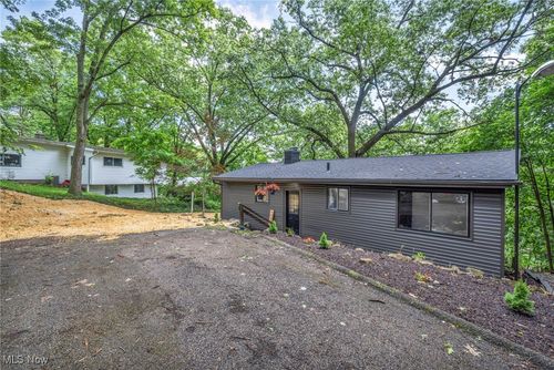 2070 6th St Sw, Akron, OH, 44314-2449 | Card Image