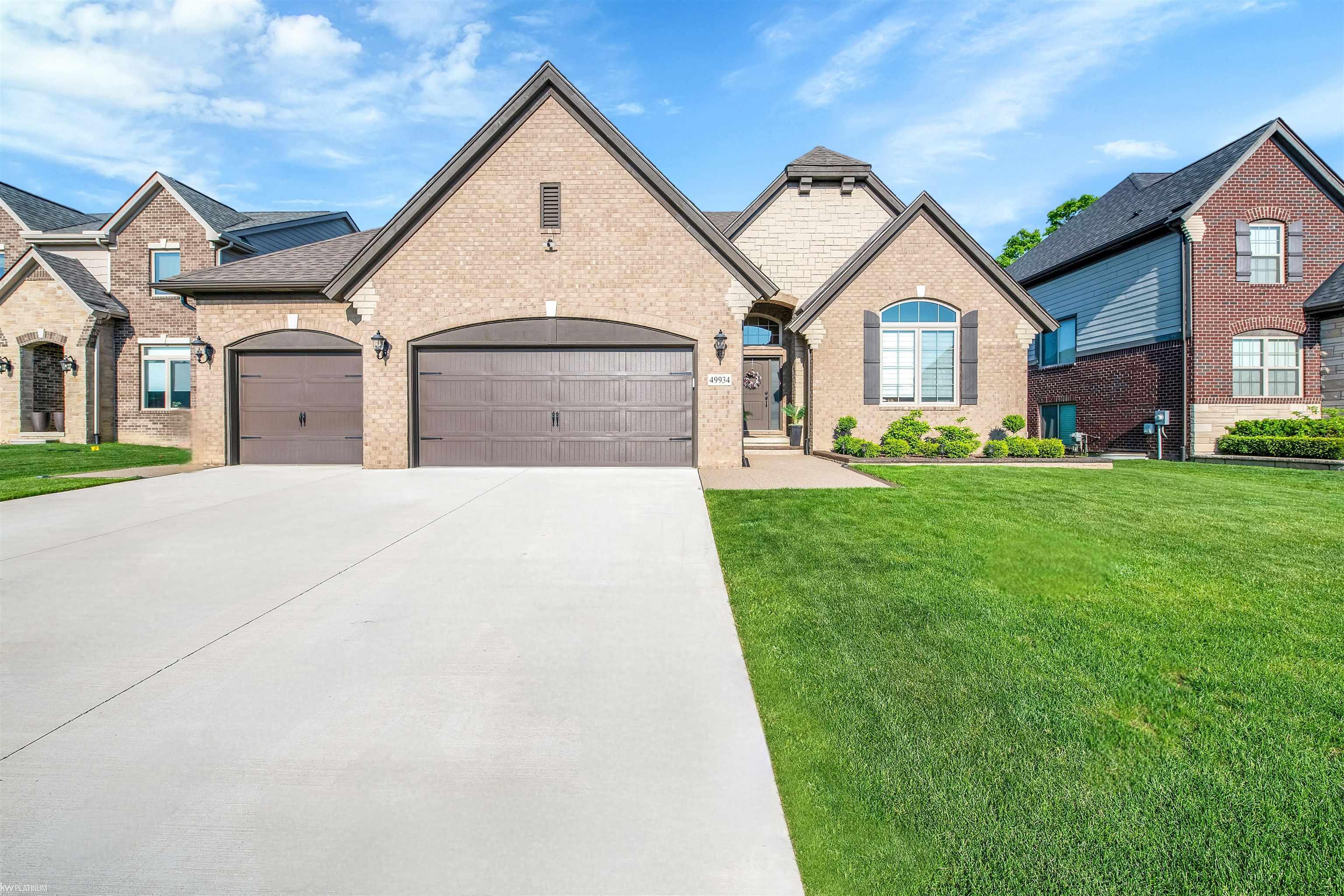 Bingham Ln, Macomb, MI 48044