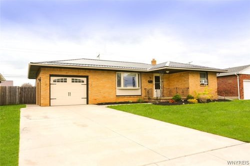 38 Greenway Blvd, Cheektowaga, NY, 14225-1840 | Card Image