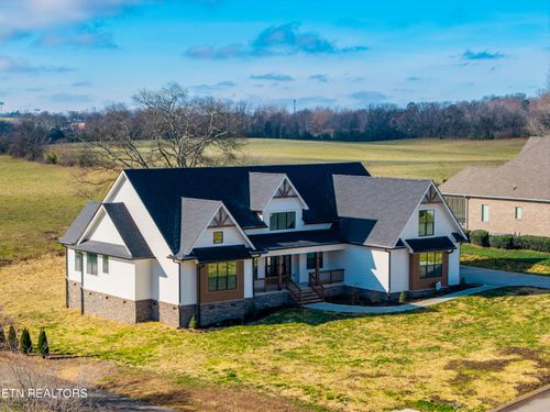 2574 Creekstone Cir, Maryville, TN, 37804-3800 | Card Image