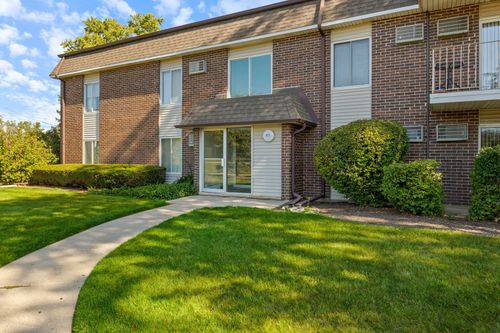 apt-102-972 Thornton Ln, Buffalo Grove, IL, 60089-4245 | Card Image