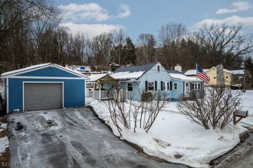 8 Myrtle Ave, Budd Lake, NJ, 07828-2704 | Card Image