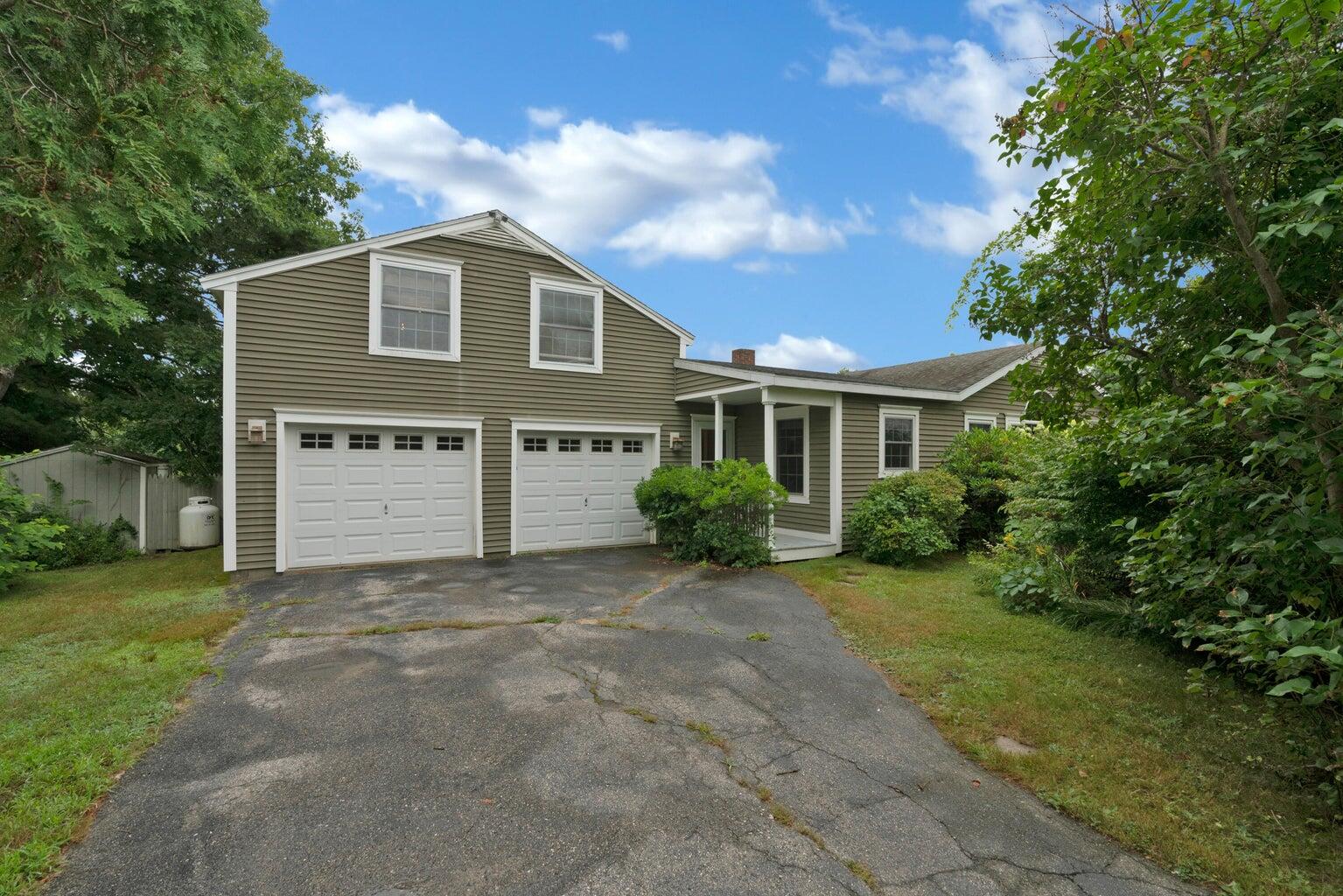 Sawyer Rd, Cape Elizabeth, ME 04107