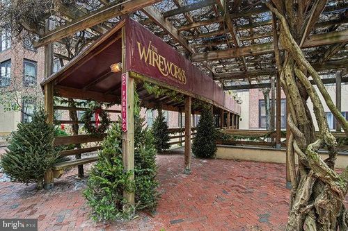 apt-101-301 Race St, PHILADELPHIA, PA, 19106-1840 | Card Image