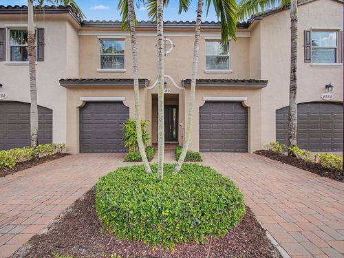 4560 Mediterranean Cir, Palm Beach Gardens, FL, 33418-1001 | Card Image