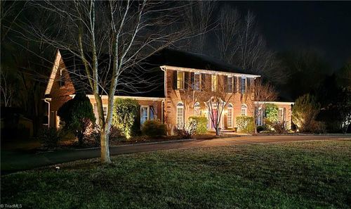 1018 Riverbend Dr, Advance, NC, 27006-8530 | Card Image