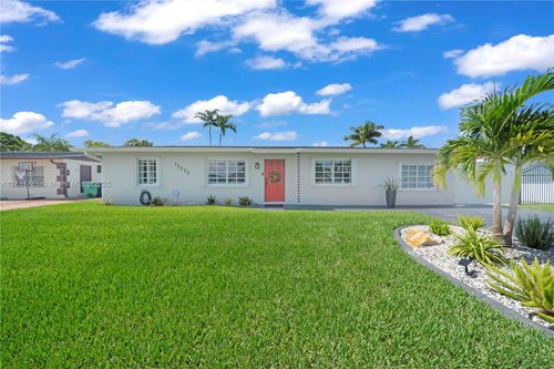 13232 Sw 52nd Ter, Miami, FL, 33175-5253 | Card Image