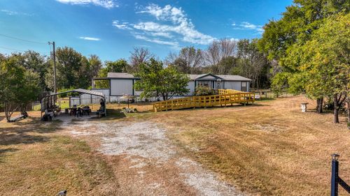 153 Canyon Valley Ln, Weatherford, TX, 76085-3876 | Card Image