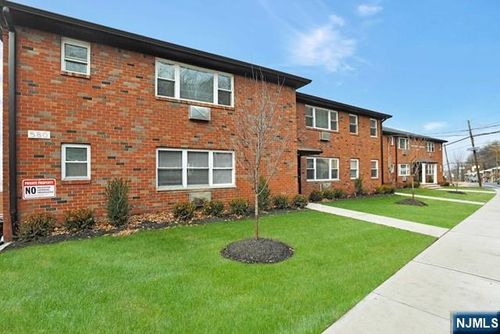 570 Fairview Ave, Fairview, NJ, 07022-1852 | Card Image