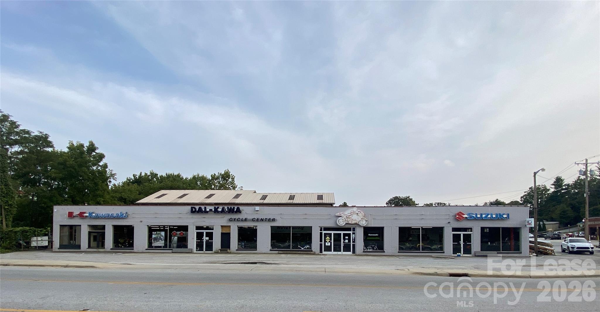 312 Kanuga Rd, Hendersonville, NC 28739