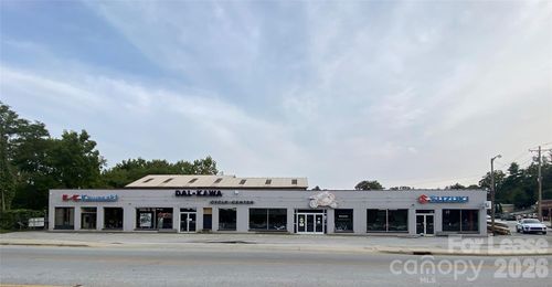 312 Kanuga Rd, Hendersonville, NC, 28739-5222 | Card Image