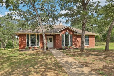 323 Shady Oaks Loop: WELCOME HOME! | Image 1