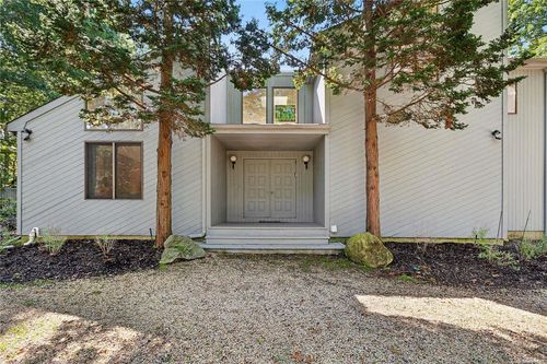 23 Jonathan Dr, East Hampton, NY, 11937-2111 | Card Image