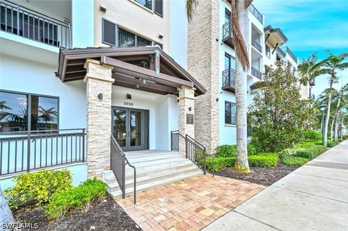 105-1030 3rd Ave S, Naples, FL, 34102-6456 | Card Image
