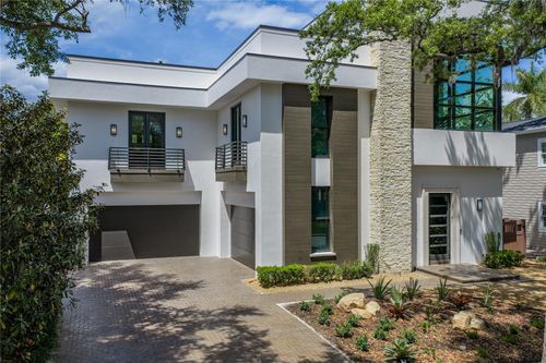 2903 W Hawthorne Rd, TAMPA, FL, 33611-2829 | Card Image
