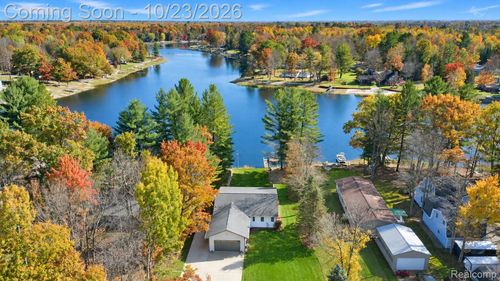 4188 Pineway Dr, Gladwin, MI, 48624-8799 | Card Image