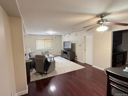 apt-a3-530 Hudson Ave, Cedarhurst, NY, 11516-1643 | Card Image