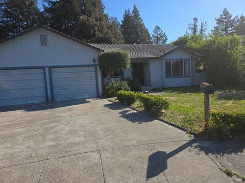 6375 San Benito Way, Rohnert Park, CA, 94928-2852 | Card Image