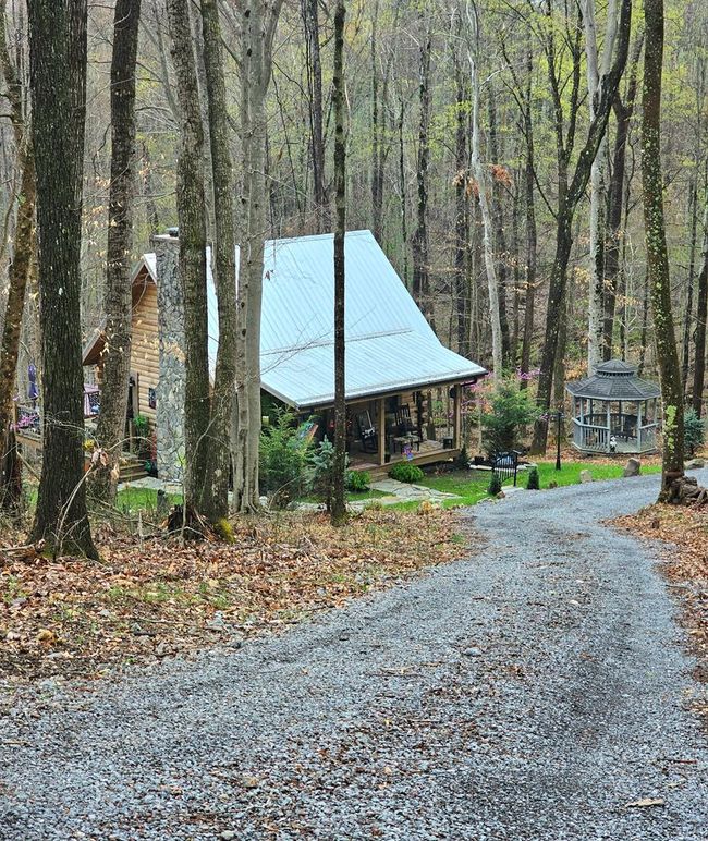 481 Clinch Dr, House other with 2 bedrooms, 1 bathrooms and null parking in Pounding Mill VA | Image 34