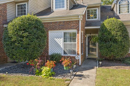 357 Yorkshire Cir, Nashville, TN, 37211-7137 | Card Image