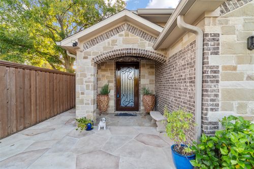 1006 Manning St, Grand Prairie, TX, 75051-2612 | Card Image