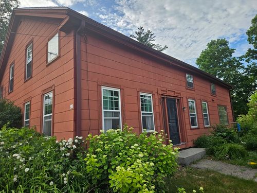 43 Summer St, Barre, MA, 01005-9551 | Card Image