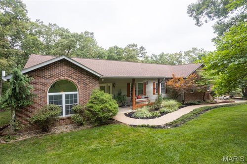 179 Apache Dr, Pacific, MO, 63069-5926 | Card Image