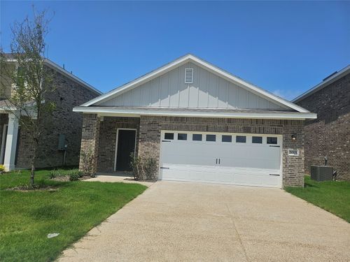 2015 Meadow Park Dr, Melissa, TX, 75454-3368 | Card Image