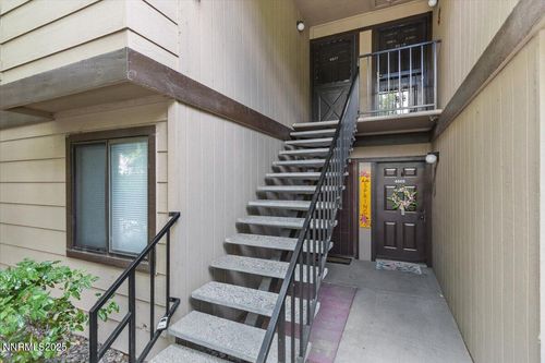 4577 Reggie Rd, Reno, NV, 89502-6353 | Card Image