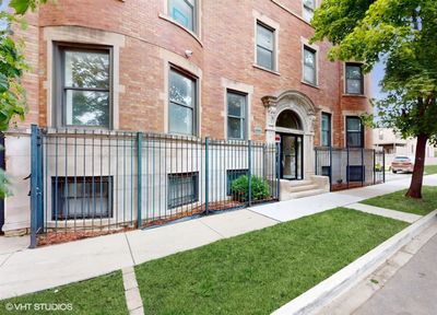 1W - 112 E 50th Street, Condo with 2 bedrooms, 3 bathrooms and null parking in Chicago IL | Image 1