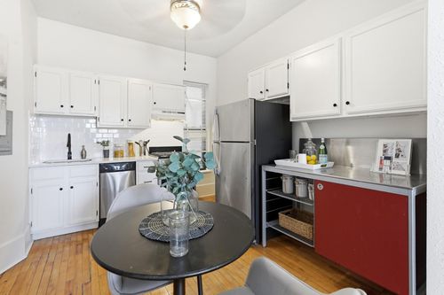 6-605 S 9th St, Minneapolis, MN, 55404-1181 | Card Image