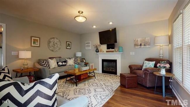 0816ae3ba1020ae64d903db29a4342dc-uncropp | Image 6