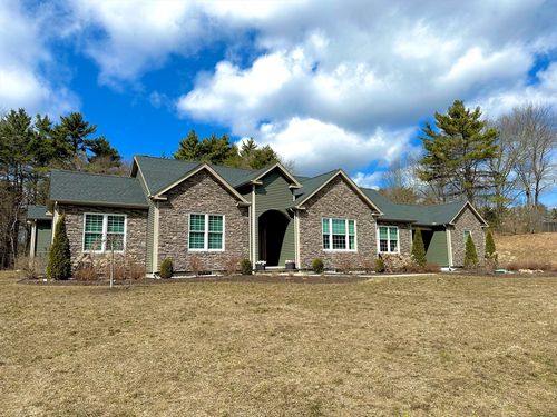 85 Verde Dr, Greenfield, MA, 01301-9802 | Card Image