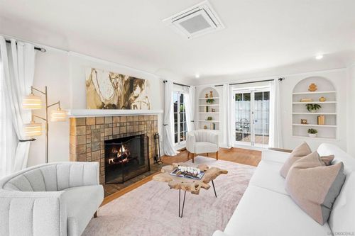 2941 Palm St, San Diego, CA, 92103 | Card Image