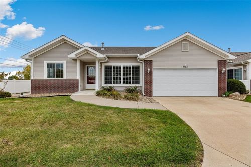 1055 74th St Ne, Cedar Rapids, IA, 52402-7480 | Card Image